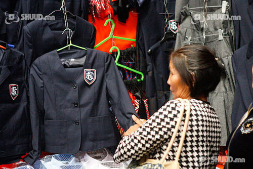 Хэнтий аймгийн удирдлагууд сурагчдаас дүрэмт хувцас шаардахгүй